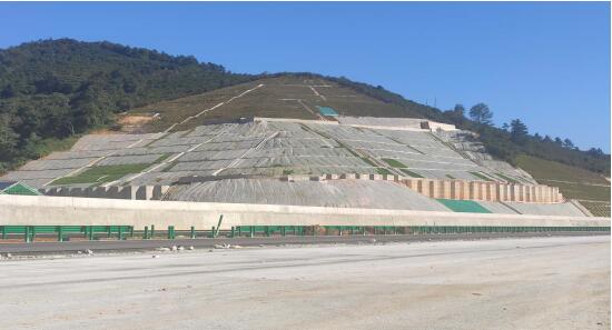 廣西樂百高速伶站服務(wù)區(qū)高邊坡監(jiān)測(cè)